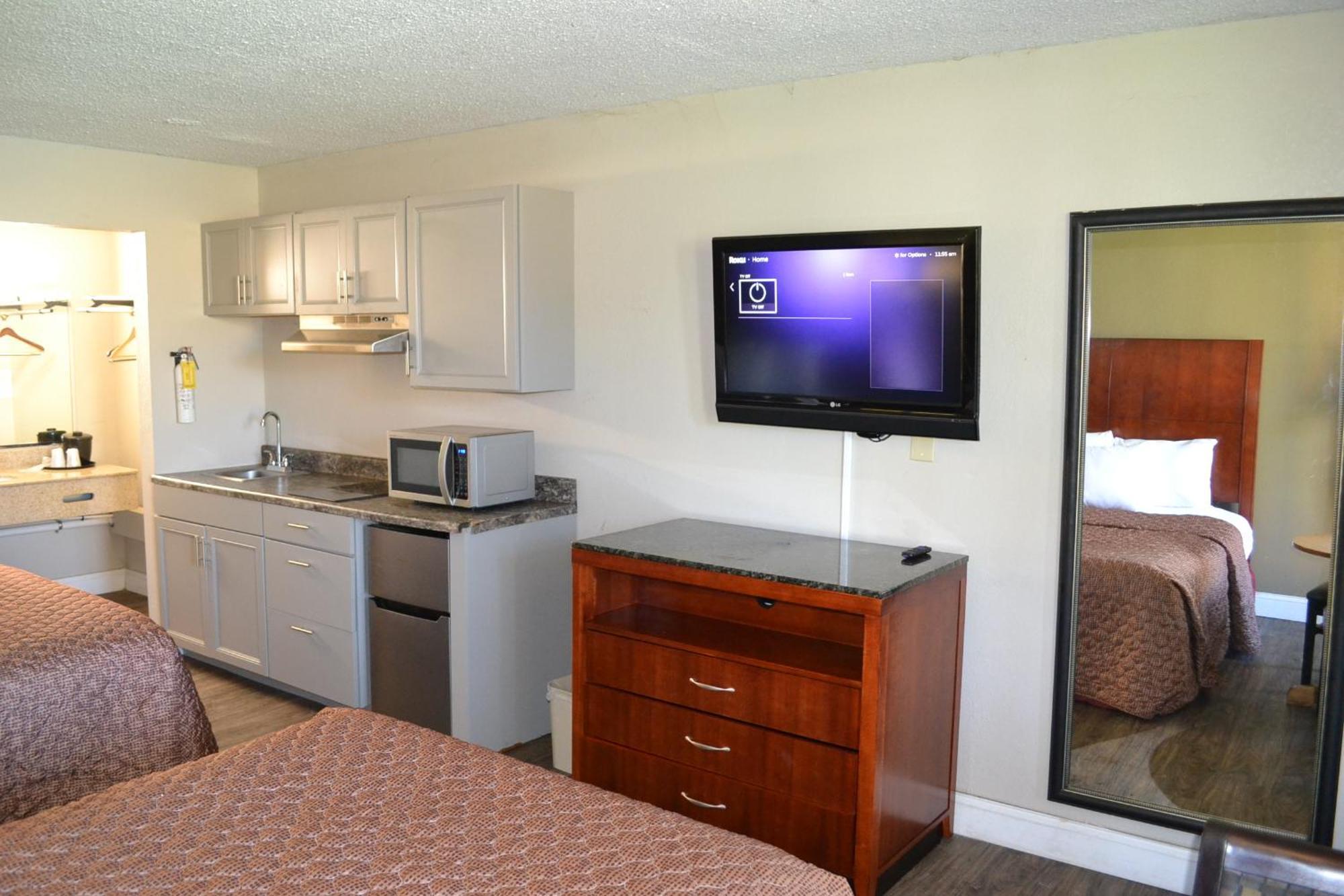 Dayspring Extended Stay Greensboro Exterior photo
