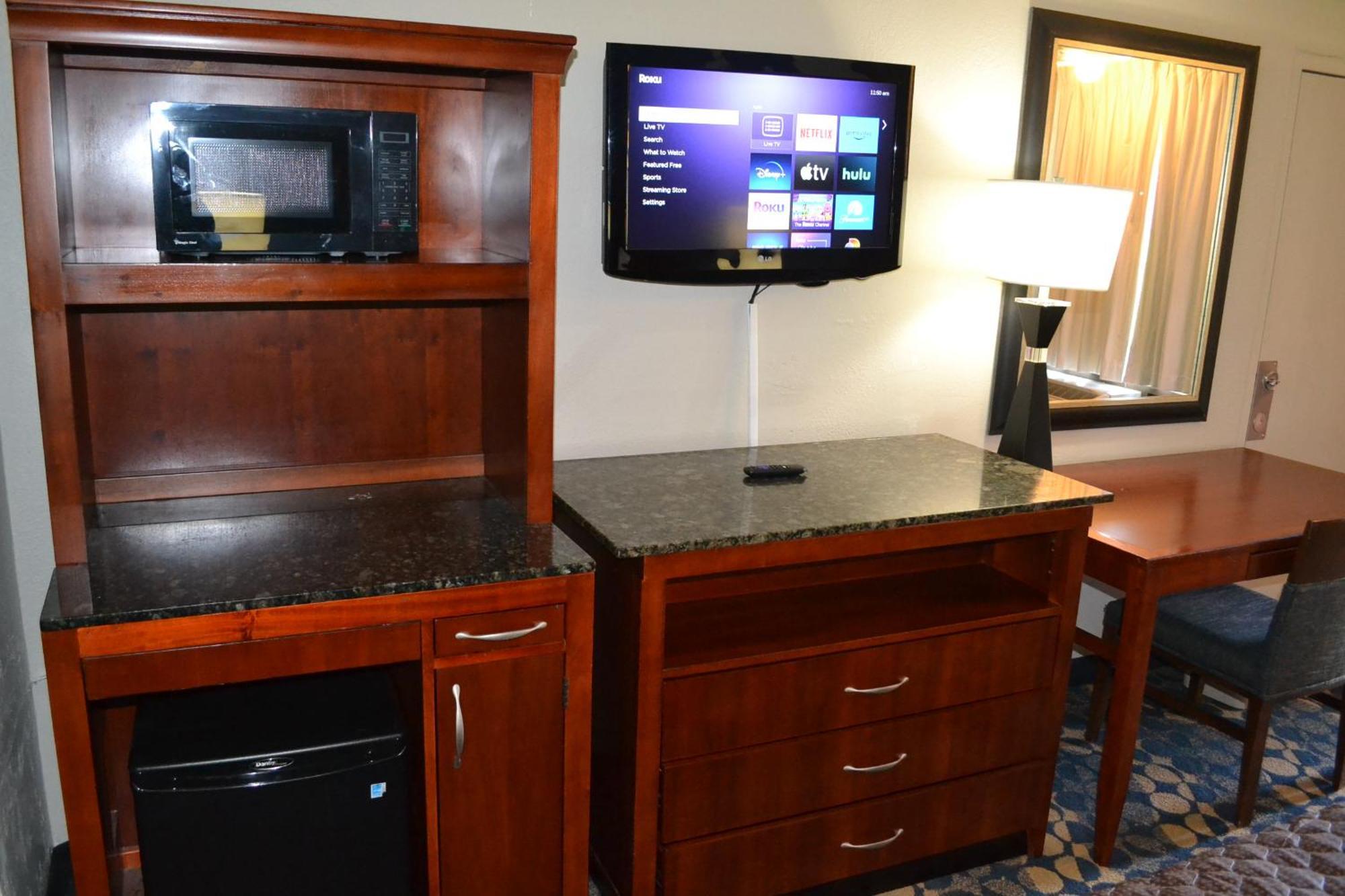 Dayspring Extended Stay Greensboro Exterior photo