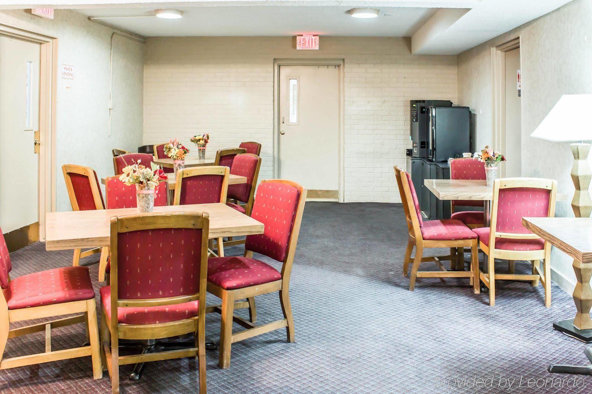 Dayspring Extended Stay Greensboro Exterior photo
