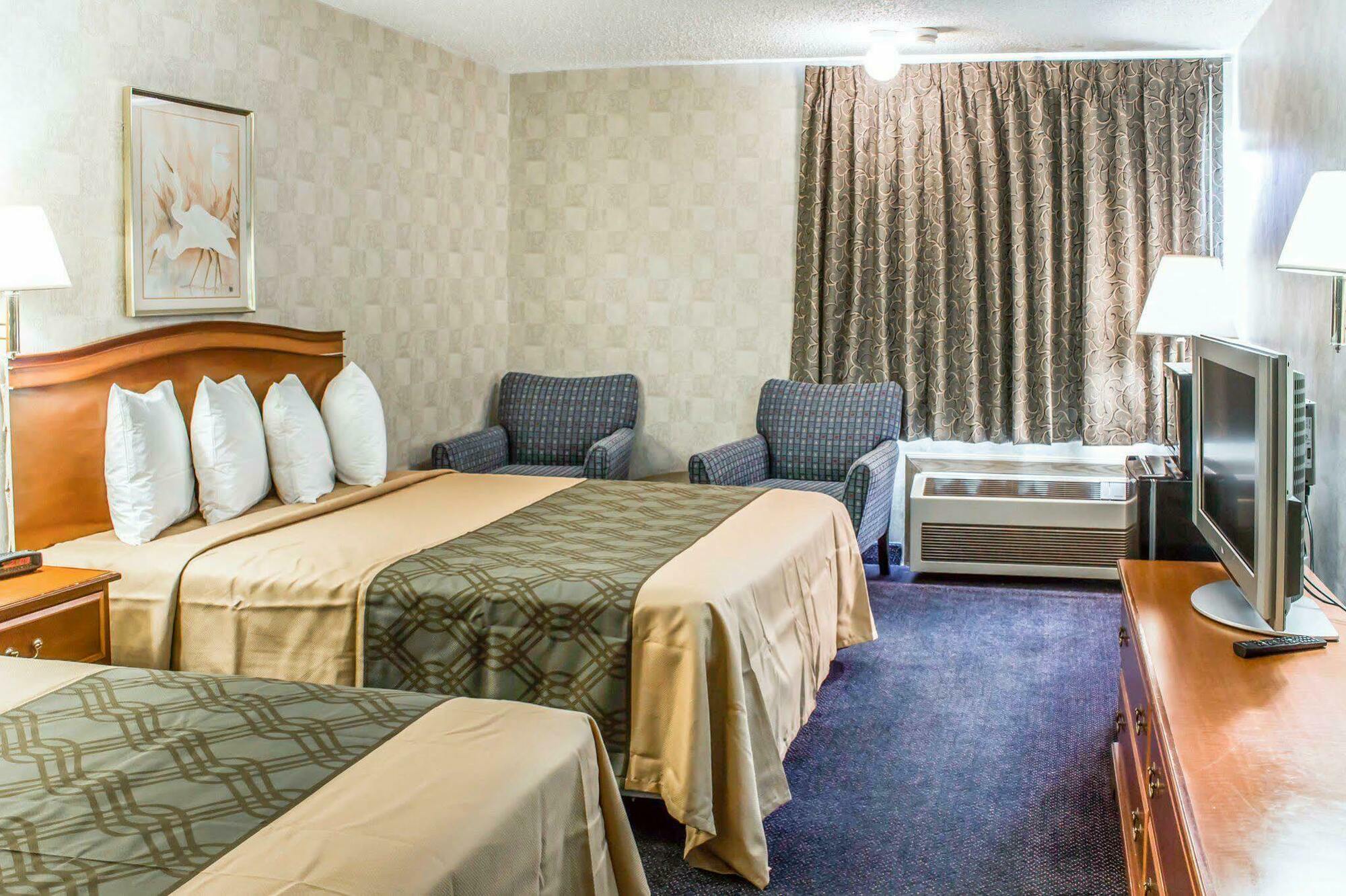 Dayspring Extended Stay Greensboro Exterior photo